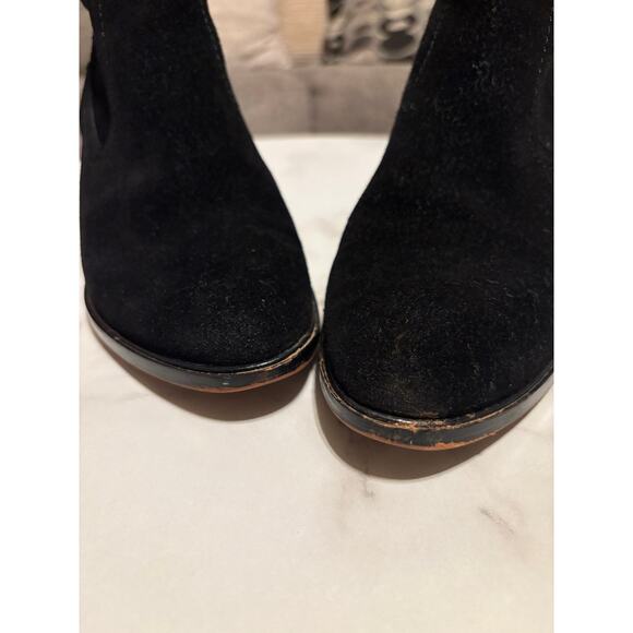 BCBG Boots Size 7 - Picture 3 of 7